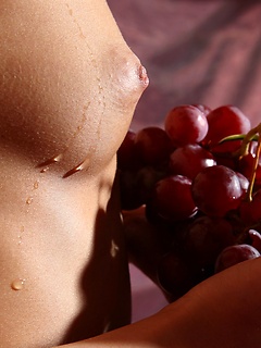Valeria - grapes erotic by FedorovHD