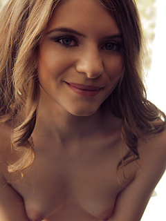 Erotic Picture of Alice March
