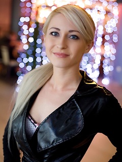 Hot Janelle B
