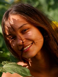 Funky photo-session with sunflowers by Amour Angels